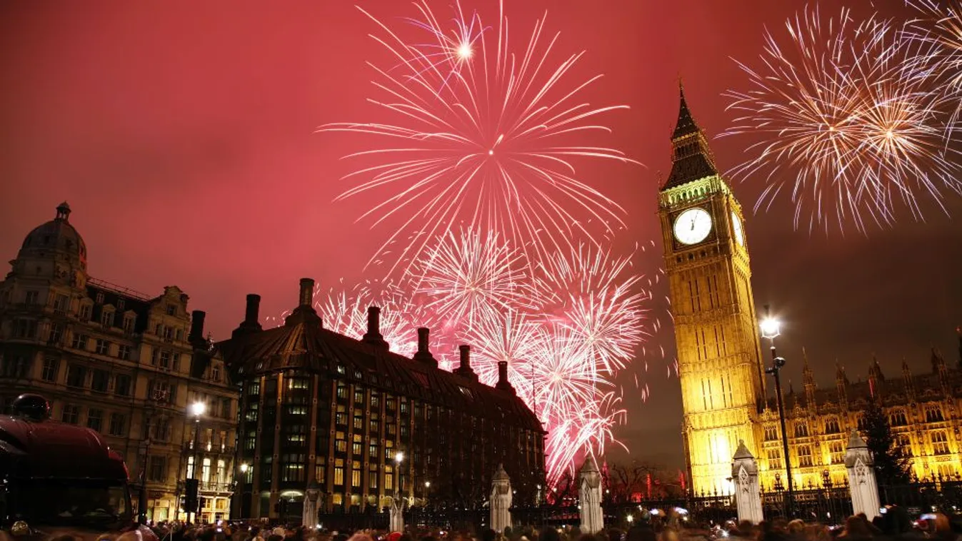 Százezrek köszöntötték az újévet a brit nagyvárosokban