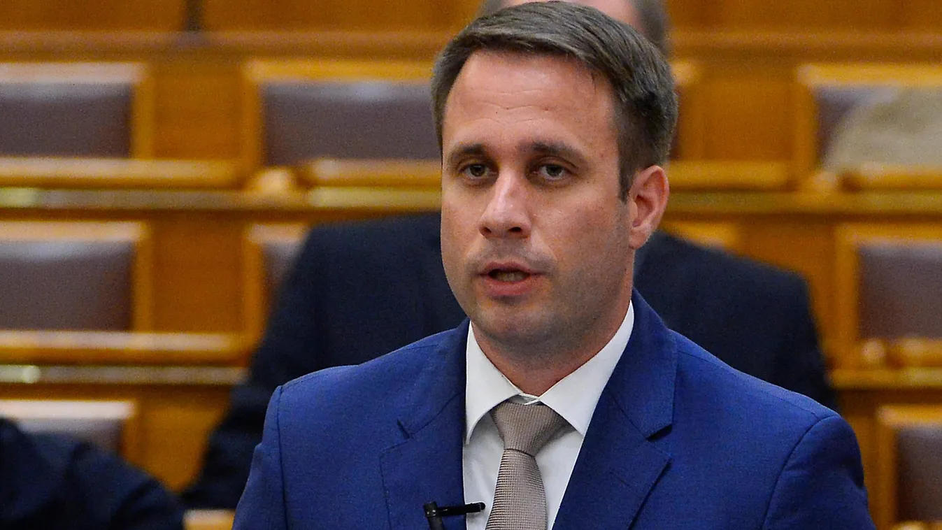 Dömötör Csaba: Vitákkal teli időszak következik az európai politikában