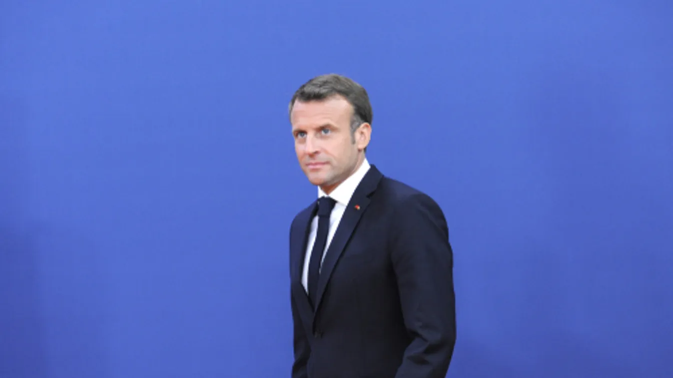 Macron bírálta azokat, akik azzal vádolják, hogy diktatúrát épített ki