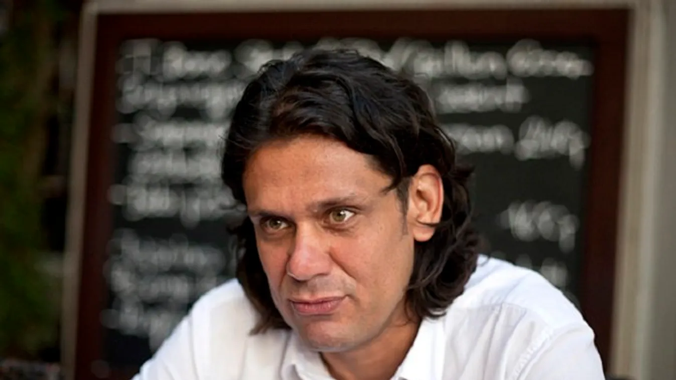 Deutsch: Szintet lépnek az ellenzék támadásai