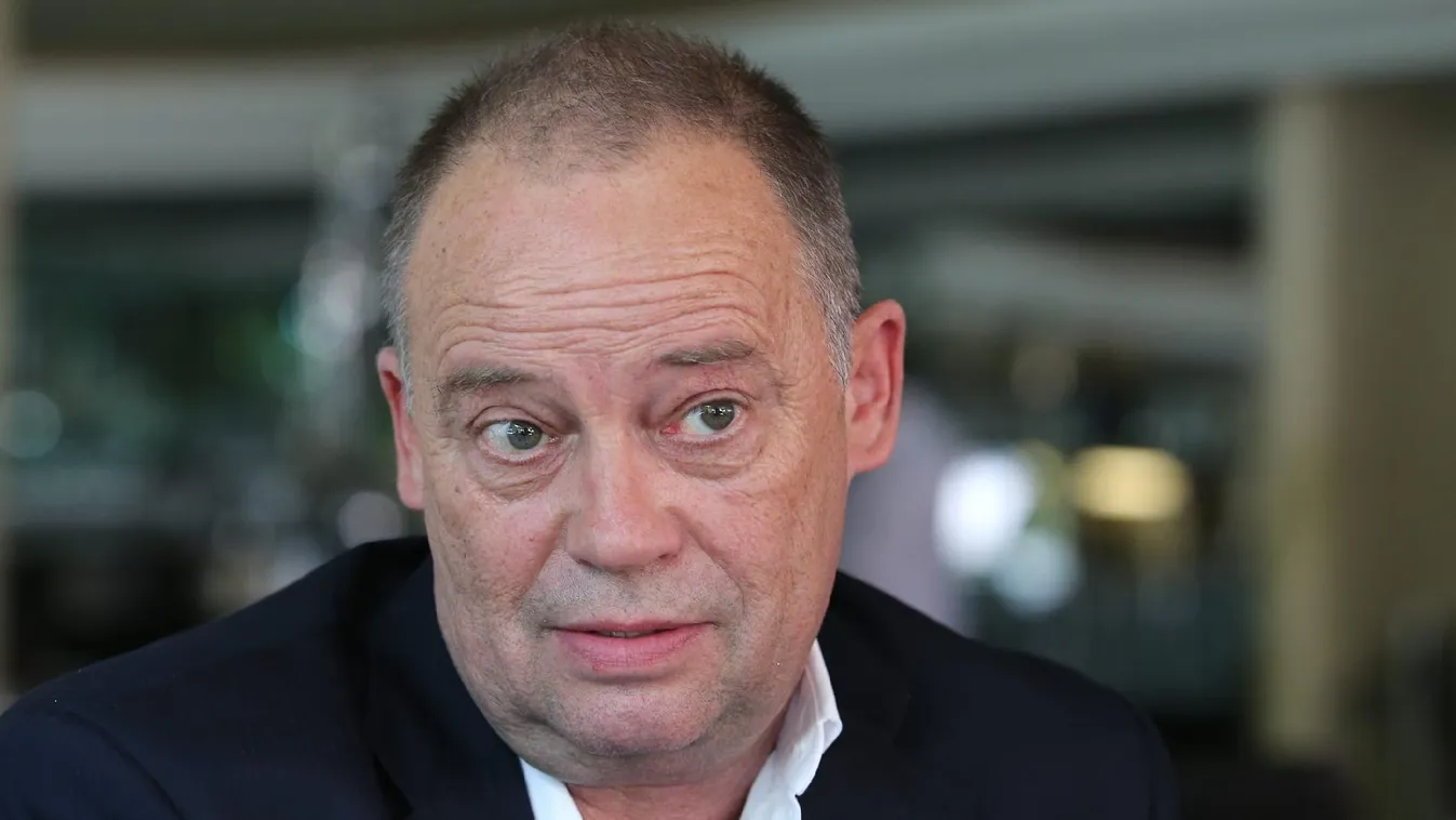 Szanyi Tibor szerint feketén kapnak fizetéskiegészítést az MSZP vezetői