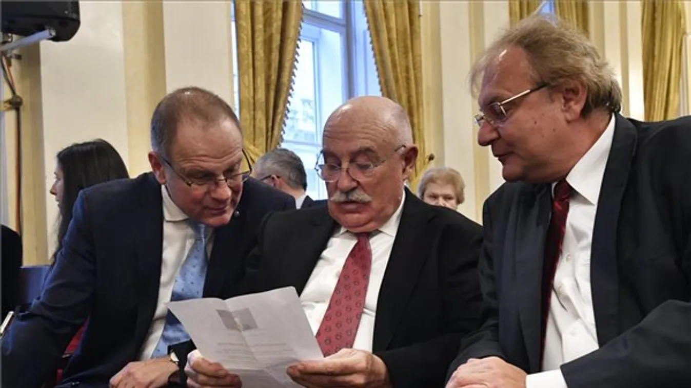 Navracsics: Horváth János életútja a meg nem valósult magyar polgárosodás pályája