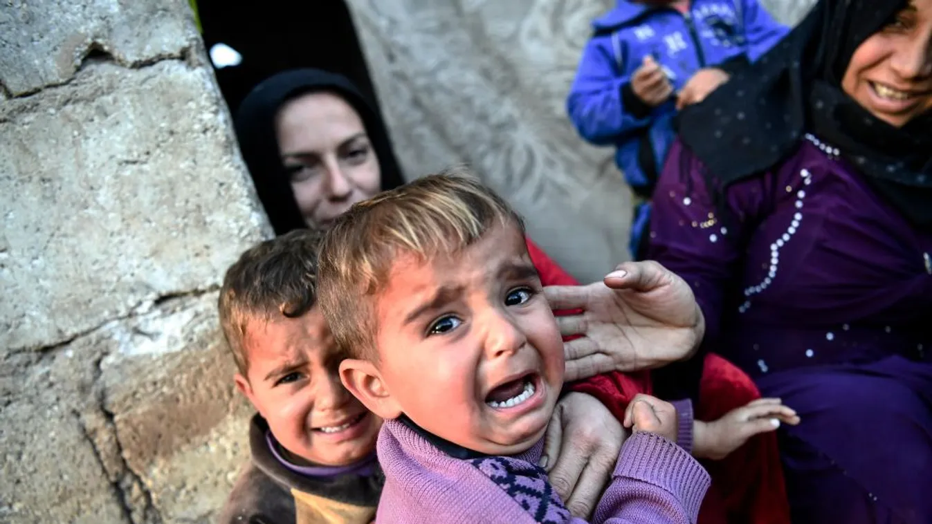 Több gyerek is meghalt, amikor rakétatalálat ért egy szíriai iskolát