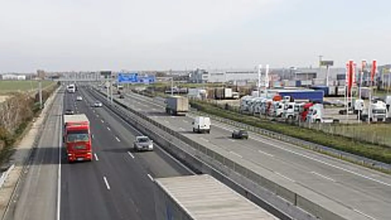 Már nem korlátozzák a kamionforgalmat a Nógrád megyei határátkelőkön