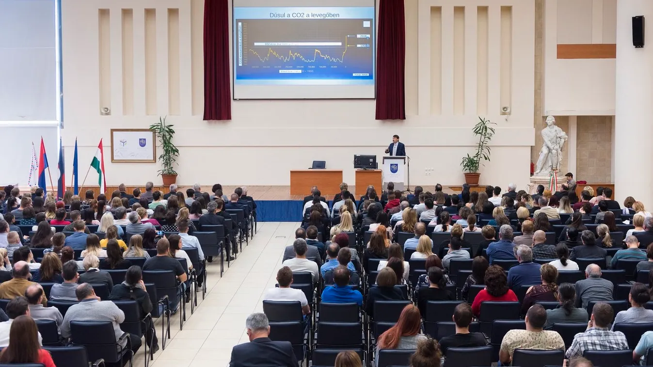 Lemondott a Nyíregyházi Egyetem kancellárja