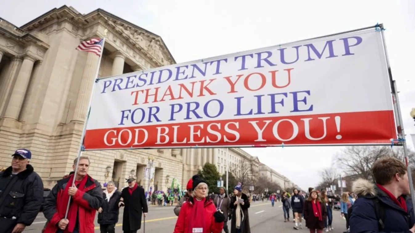 Donald Trump: A kormányzat családbarát és életbarát amerikai nemzetért dolgozik