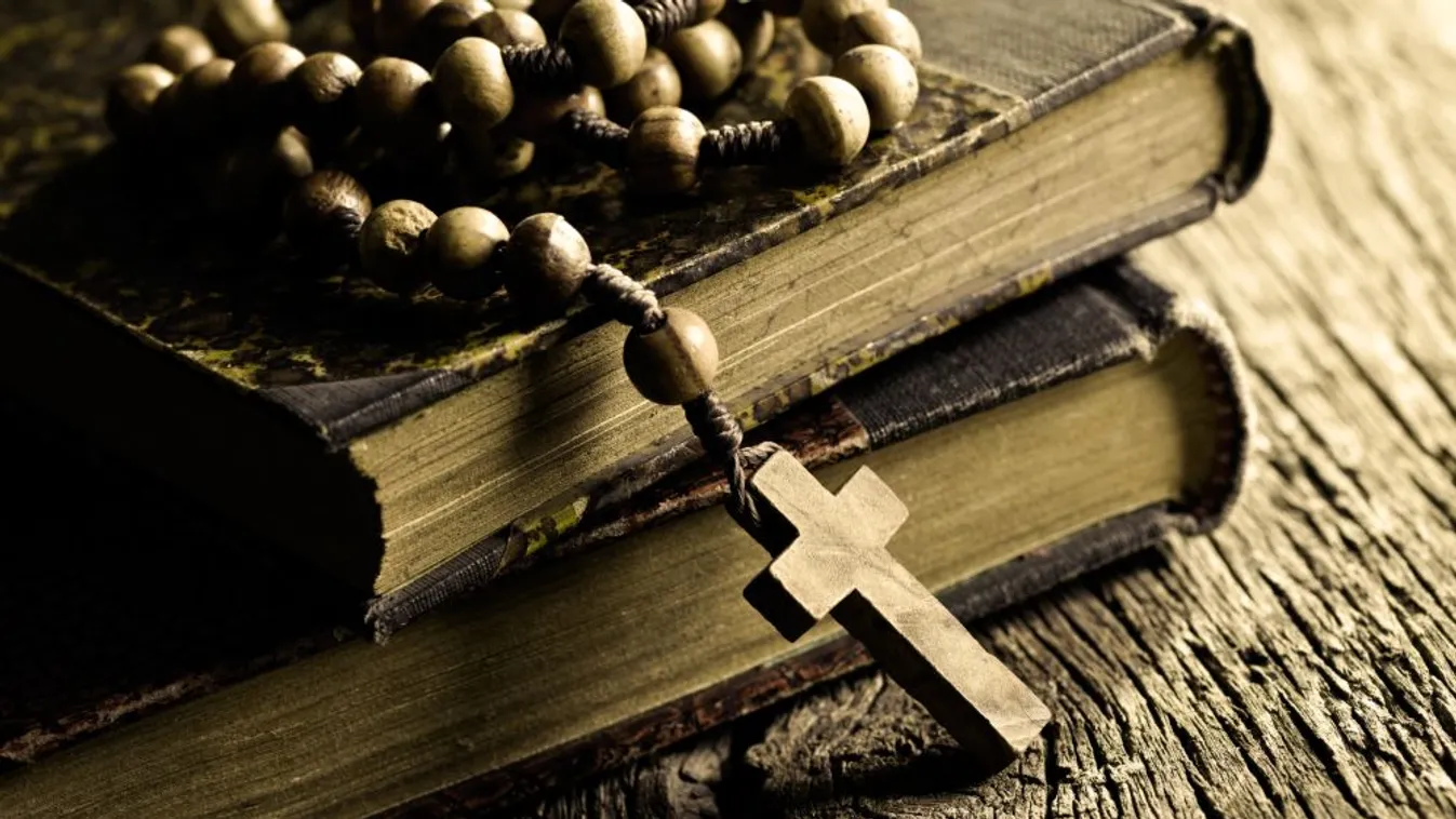 MKPK: Megdöbbentő, hogy Magyarországon keresztényeket bélyegeznek meg hitük miatt