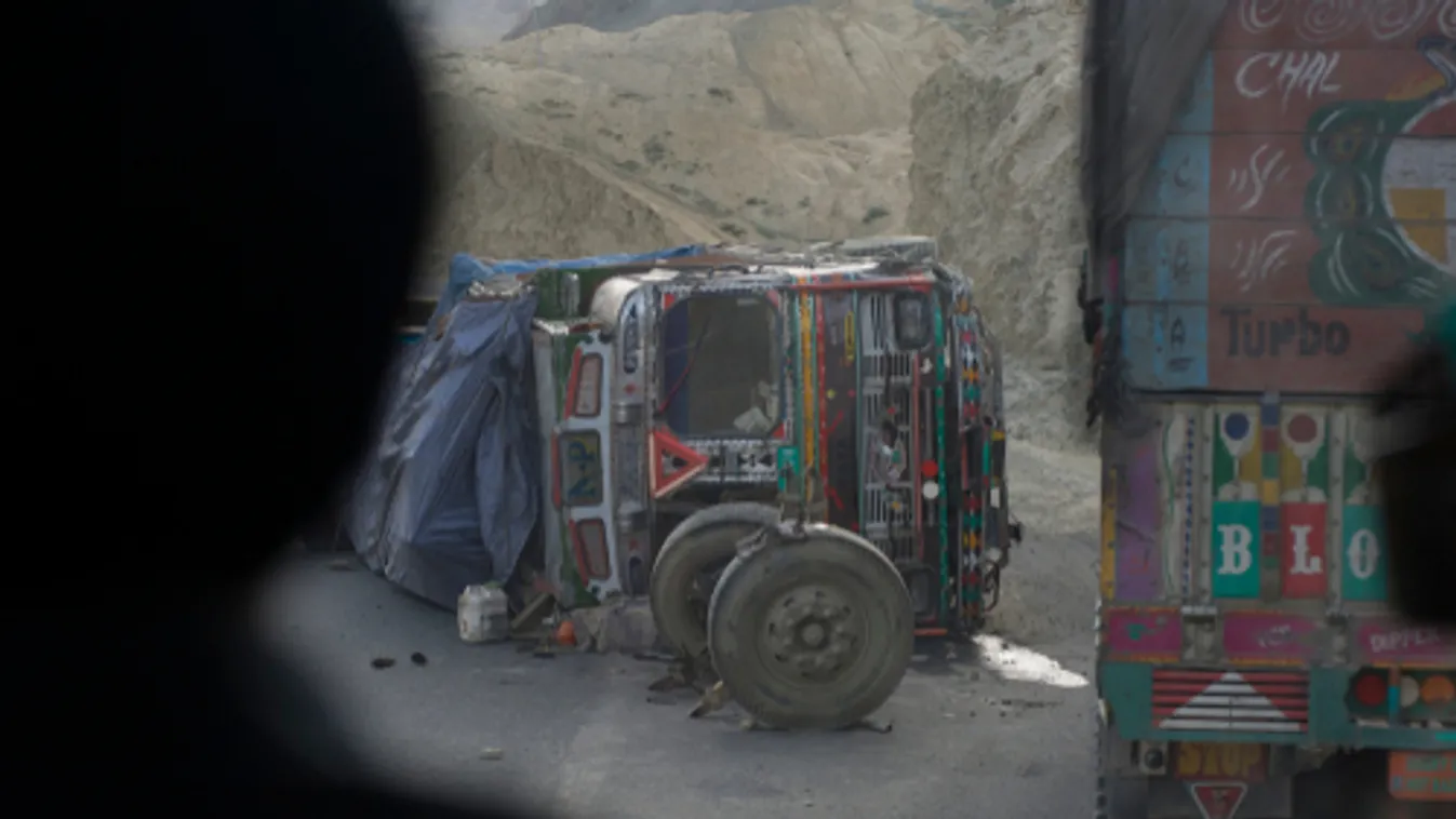 Sokan meghaltak egy dél-indiai buszbalesetben