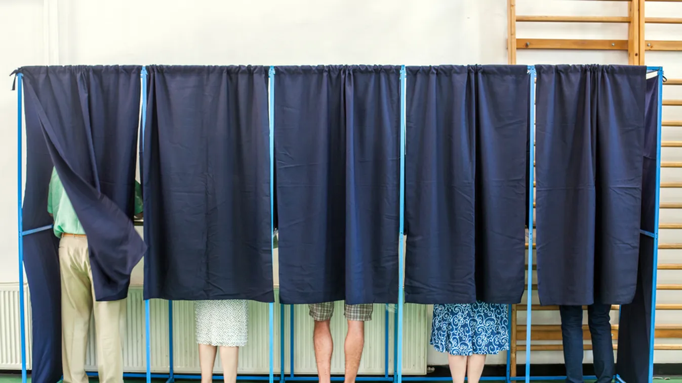 A rendszerváltás utáni első demokratikus választásokra emlékeztek Budapesten