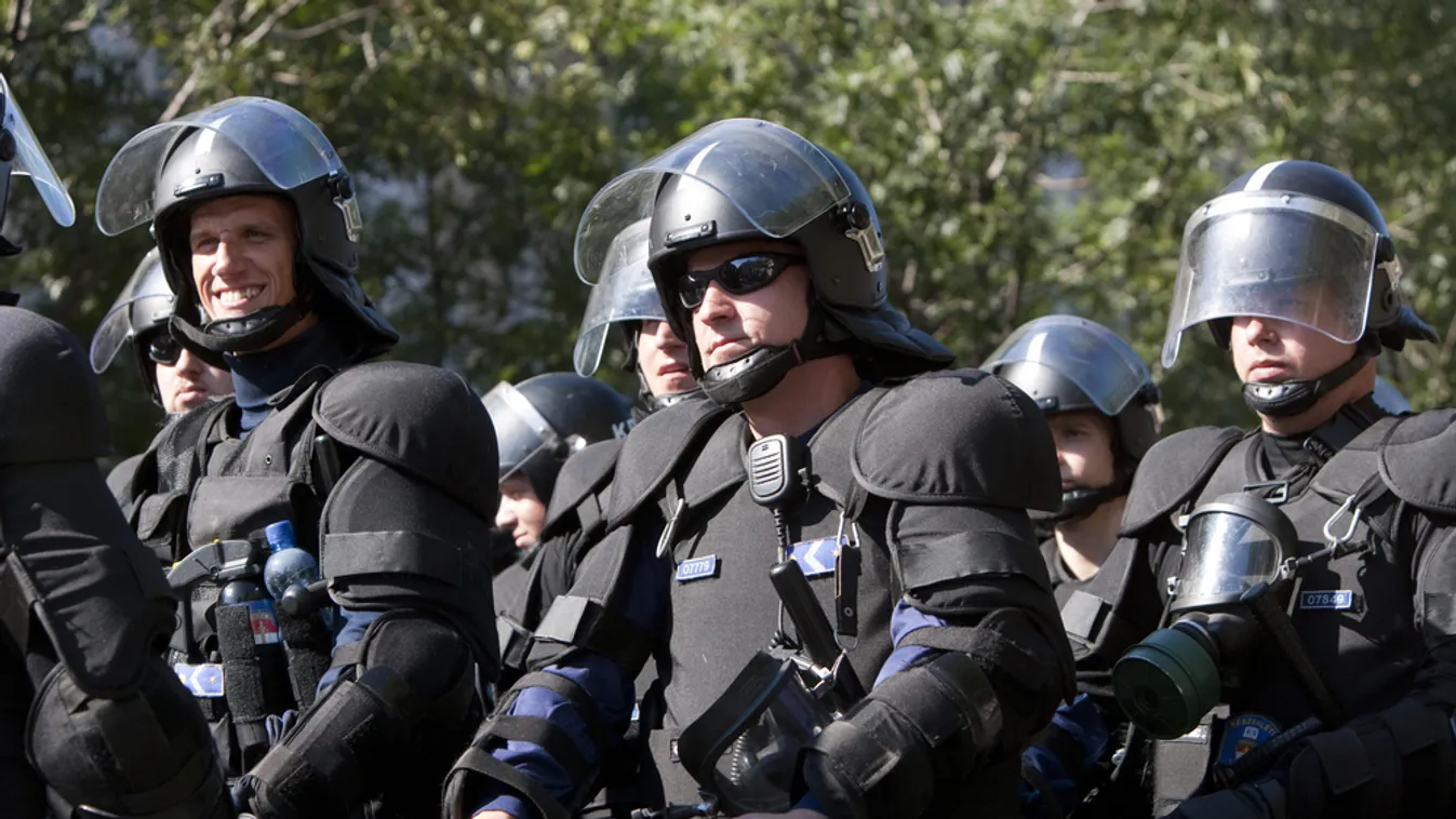 Ma érkezik az emelt fizetés a rendőröknek