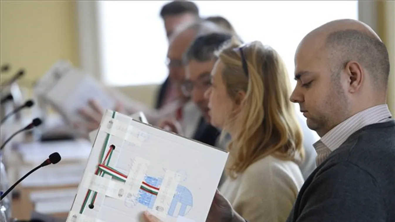 Sértetlennek találta a külképviseleti urnákat az NVB Dunaújvárosban