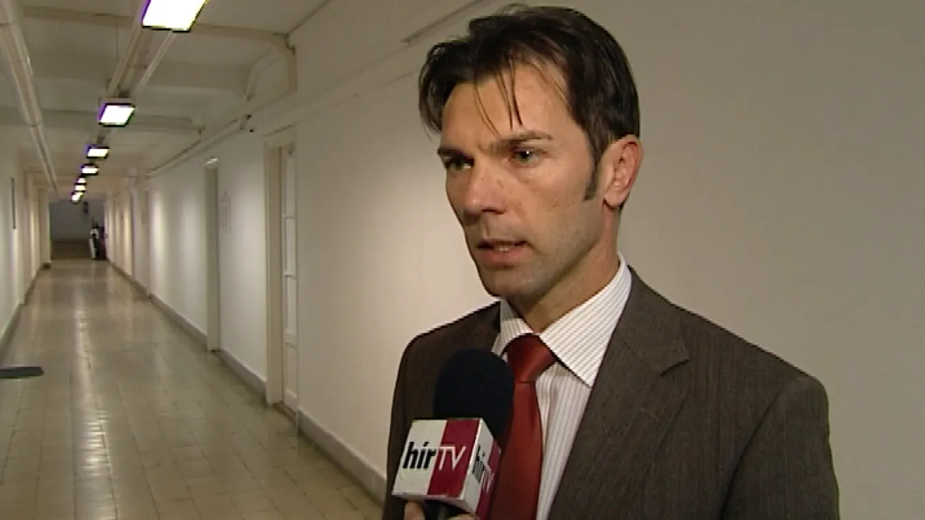 Jogtalan fizetést vesz fel a XVIII. kerületi polgármester