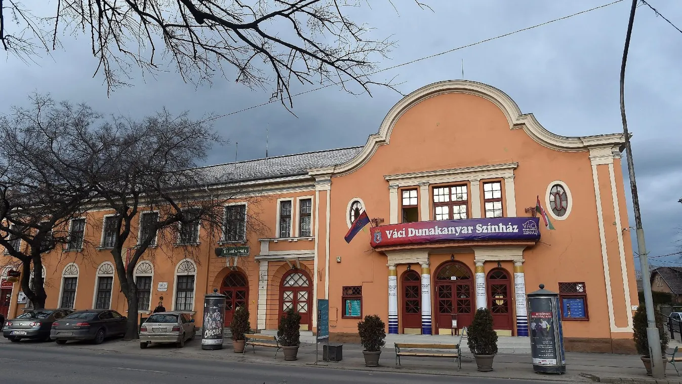 Távozik a váci színház igazgatója