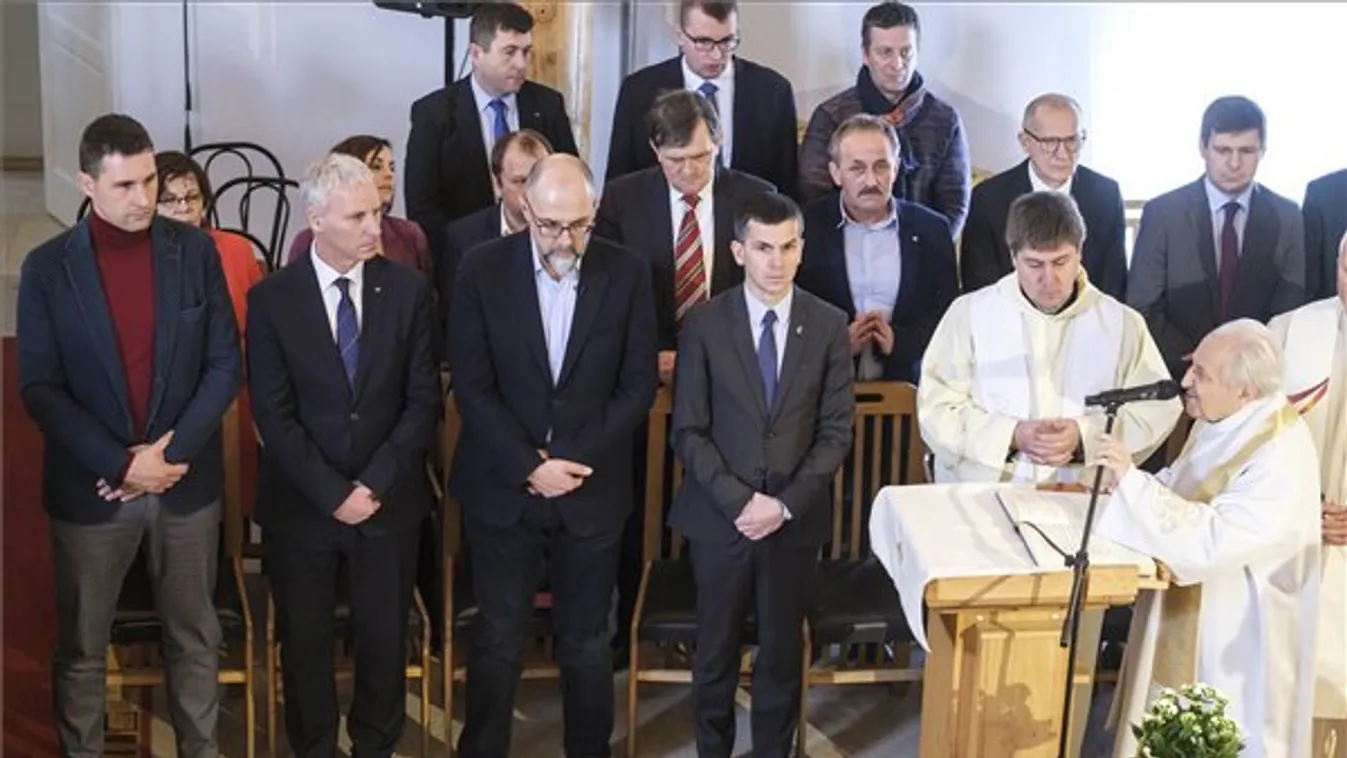 Gyimesfelsőlokon átadták az Árpád-házi Szent Erzsébet katolikus iskola felújított épületeit