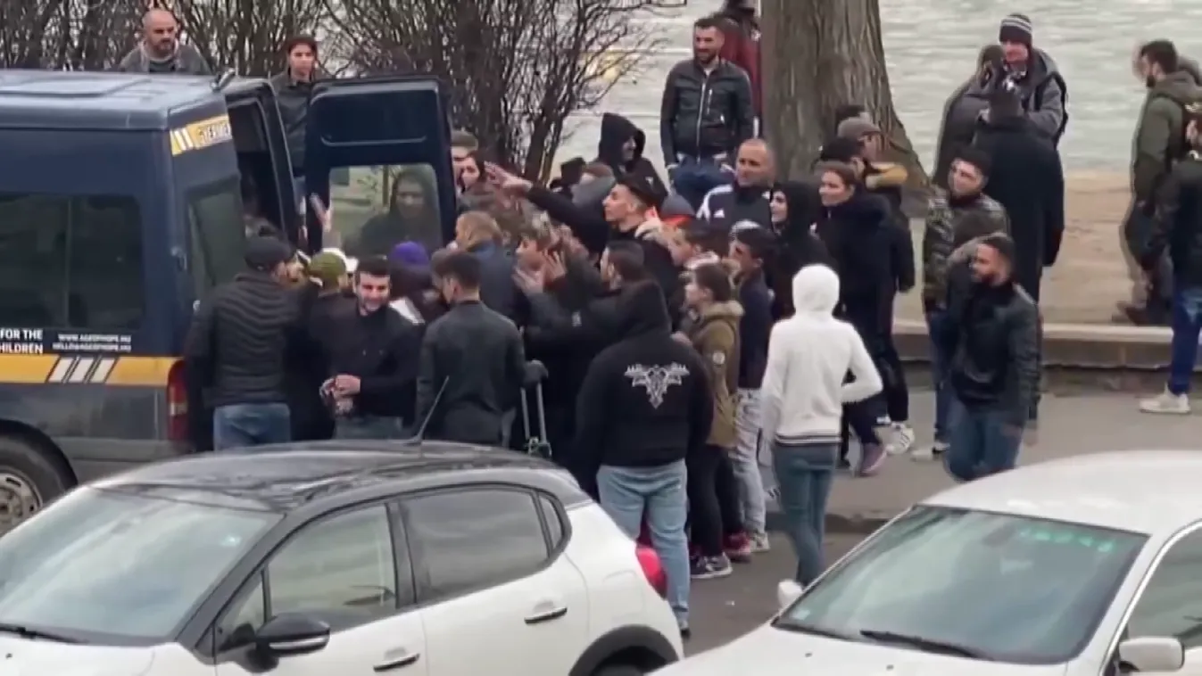 Szóváltás alakult ki a romák között a tüntetés után