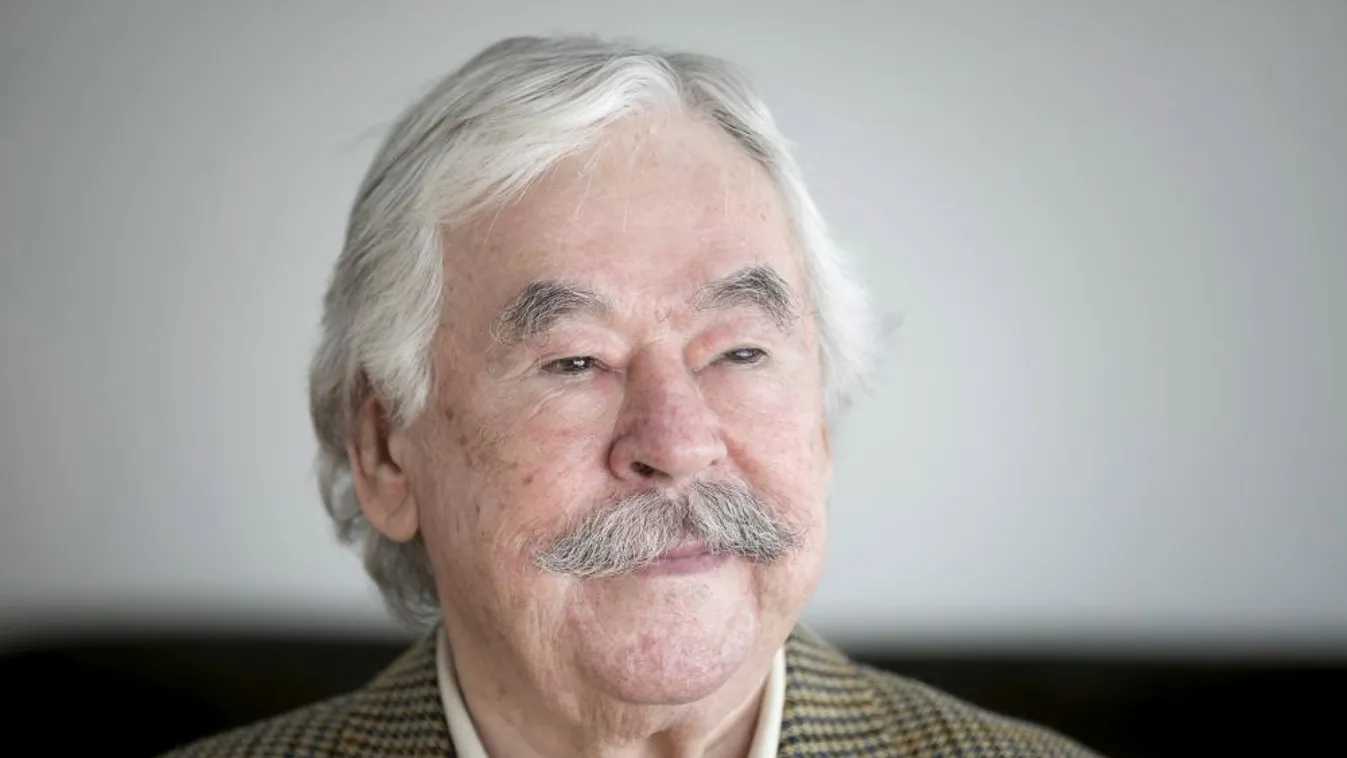 Meghalt Csukás István