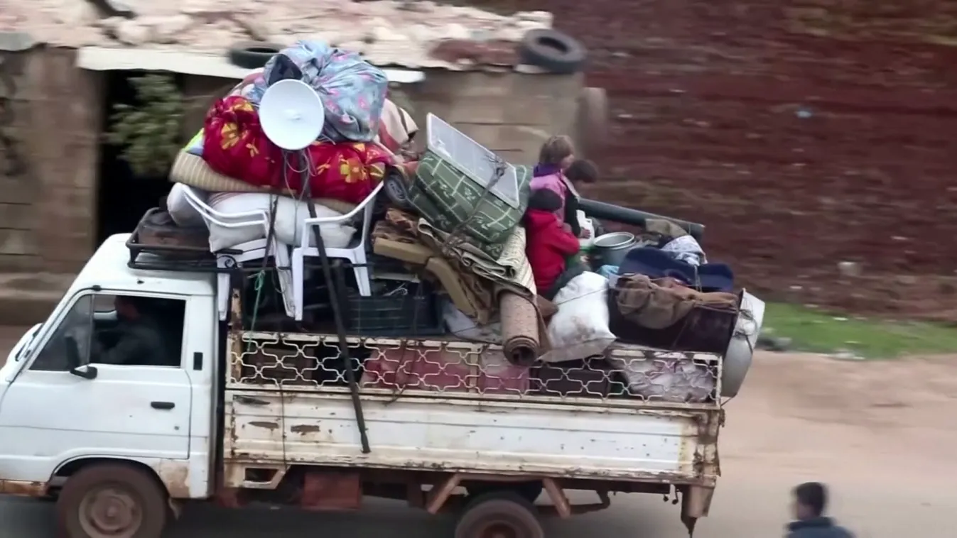 Négyszázezer menekült halad Törökország felé