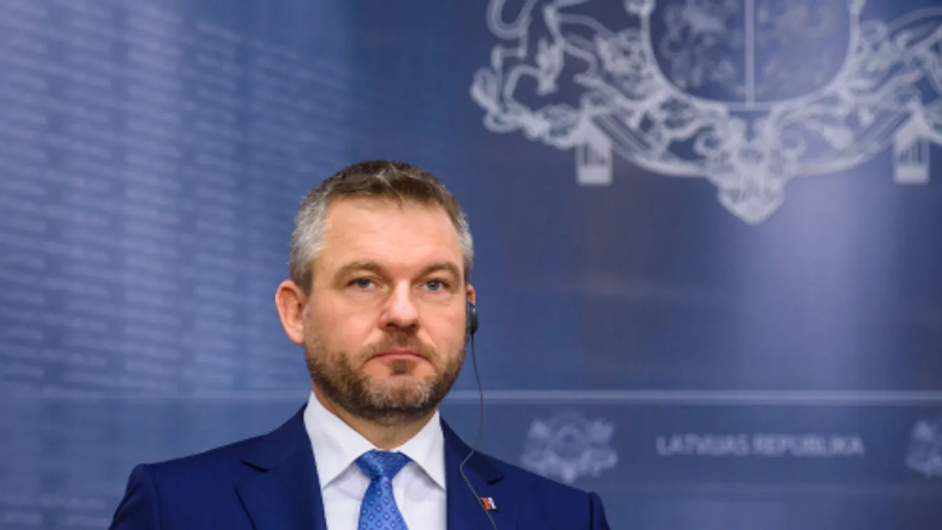 Újabb fertőzöttek Szlovákiában, látogatási tilalom a görög menekülttáborokban