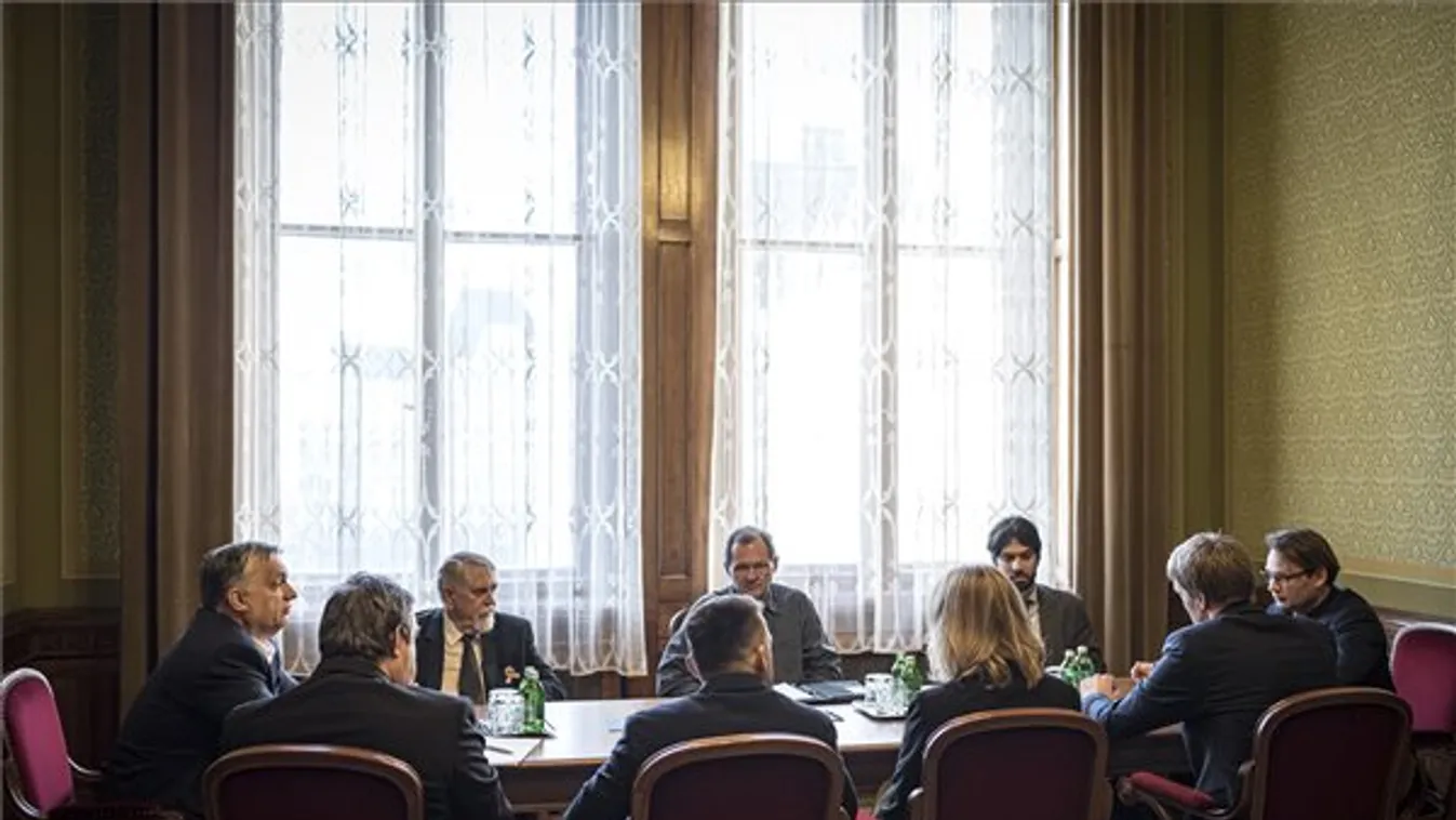 Orbán Viktor miniszterelnök virológus szakemberekkel egyeztetett