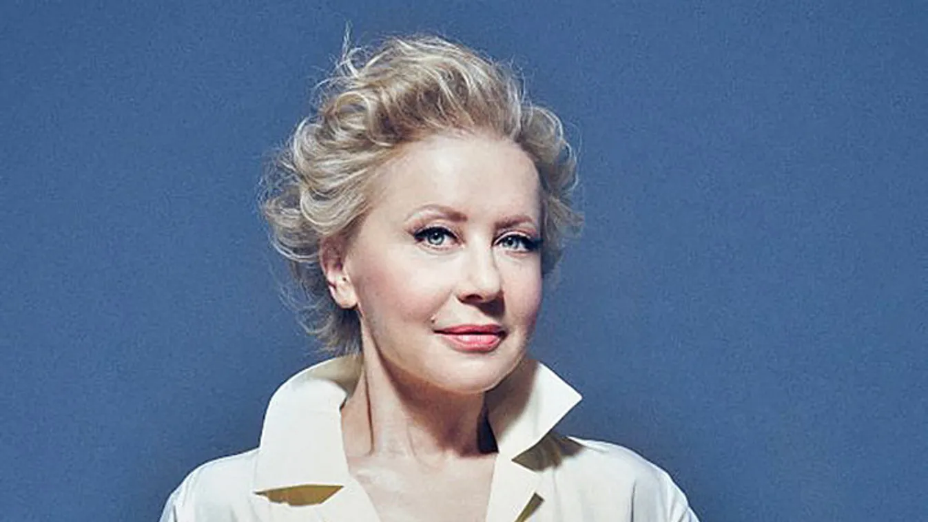 Visszavonja pályázatát Eszenyi Enikő