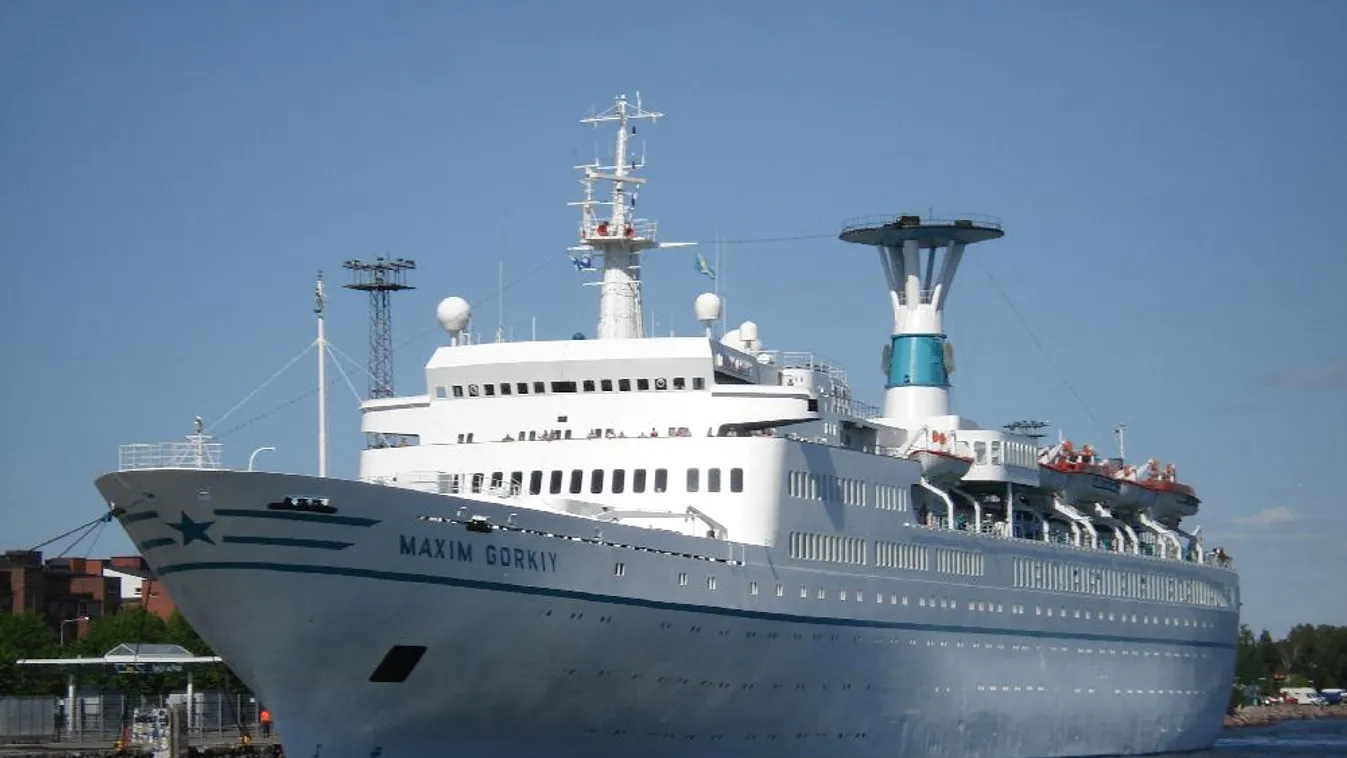 Több száz embert helyeztek karanténba Görögországban egy utasszállító hajó fedélzetén