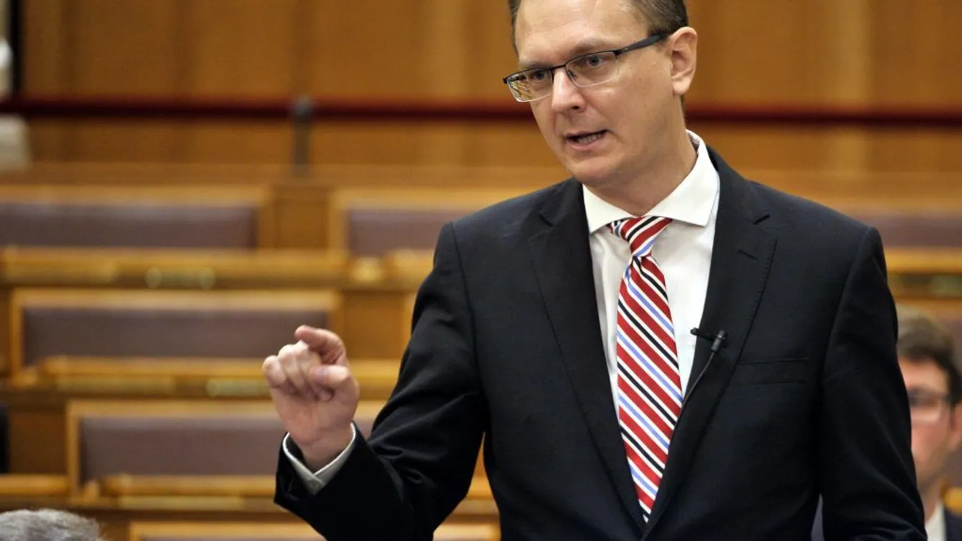 Rétvári Bence: A keresztény könnyűzene értéket teremt