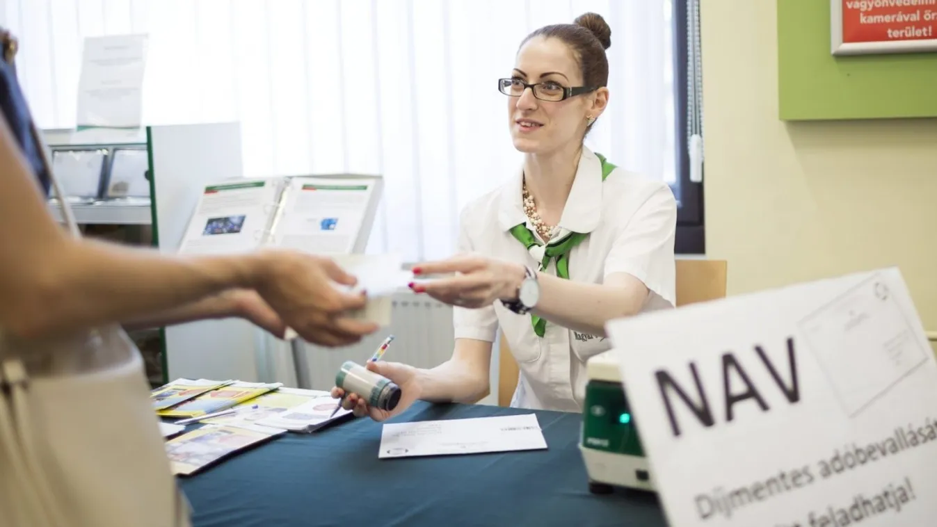 Rövidebb nyitva tartást vezetett be a NAV a központi ügyfélszolgálatain