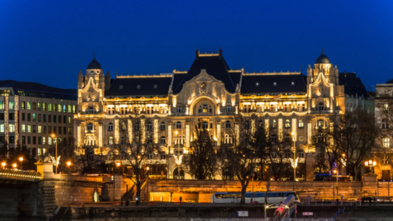 Budapest üres szállodák kivilágított ablakain keresztül üzen a világ nagyvárosainak