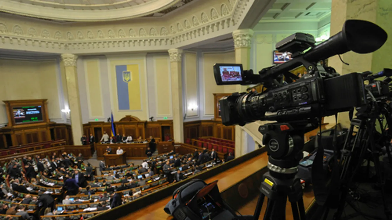 Kinevezte az ukrán parlament az új miniszterelnököt