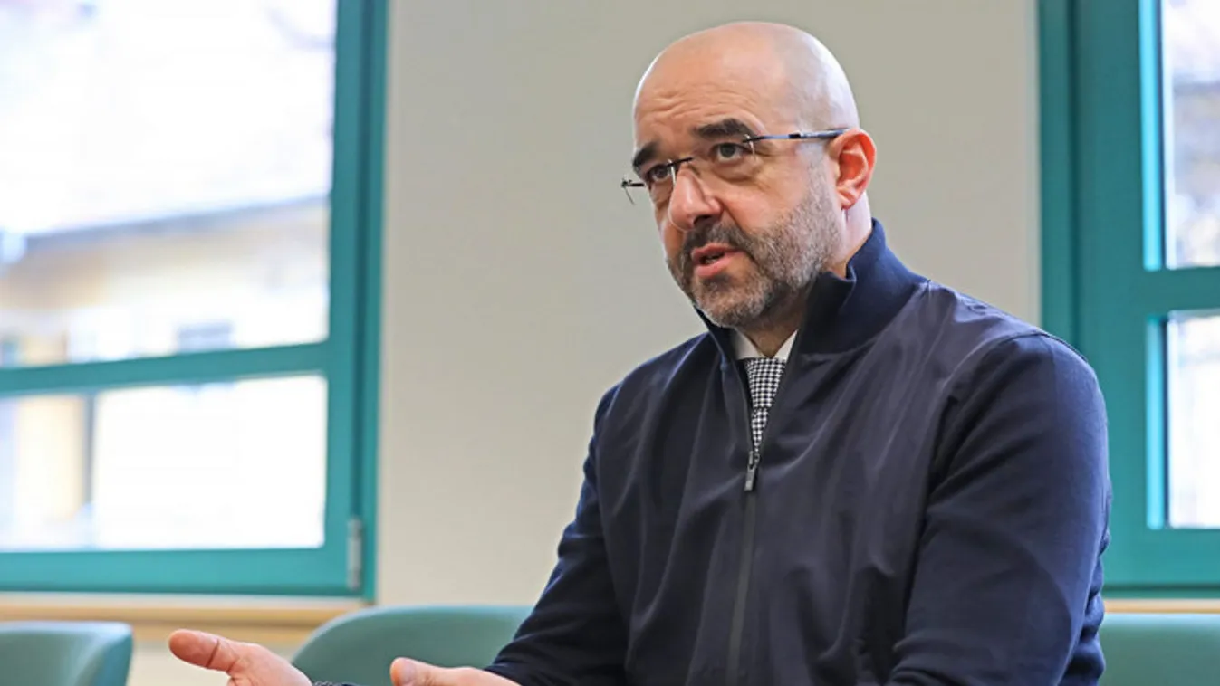 Kovács Zoltán: A fizikai, az élőerős és a jogi határzár kezelni tudja a következő időszak migrációs kihívásait