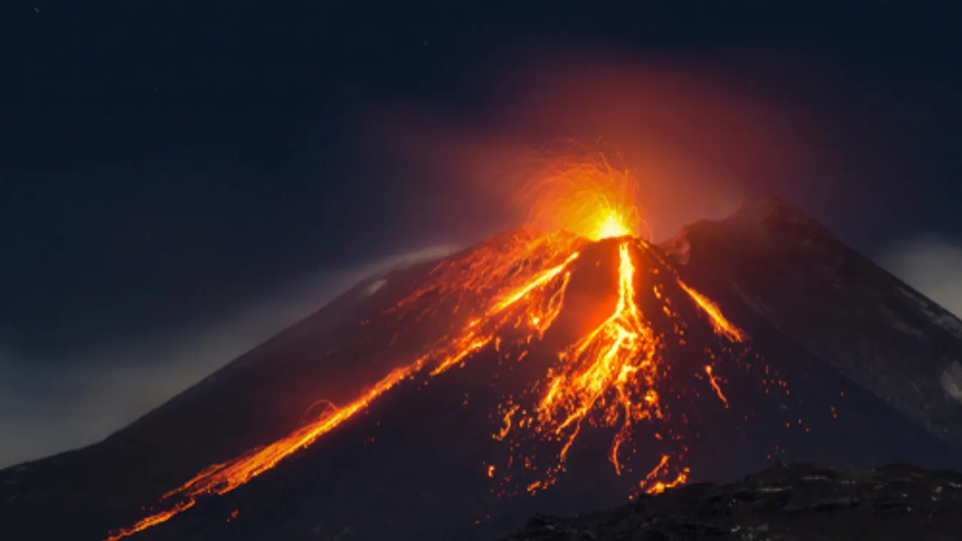 Ismét kitört Indonézia legaktívabb tűzhányója