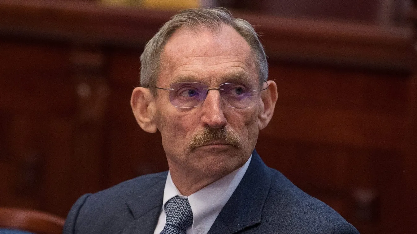 Pintér Sándor belügyminiszter esetében is elkezdődtek a járványügyi vizsgálatok