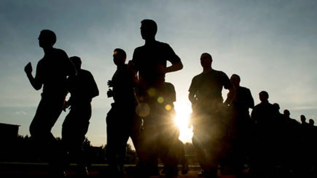 Többen jelentkeznek katonának