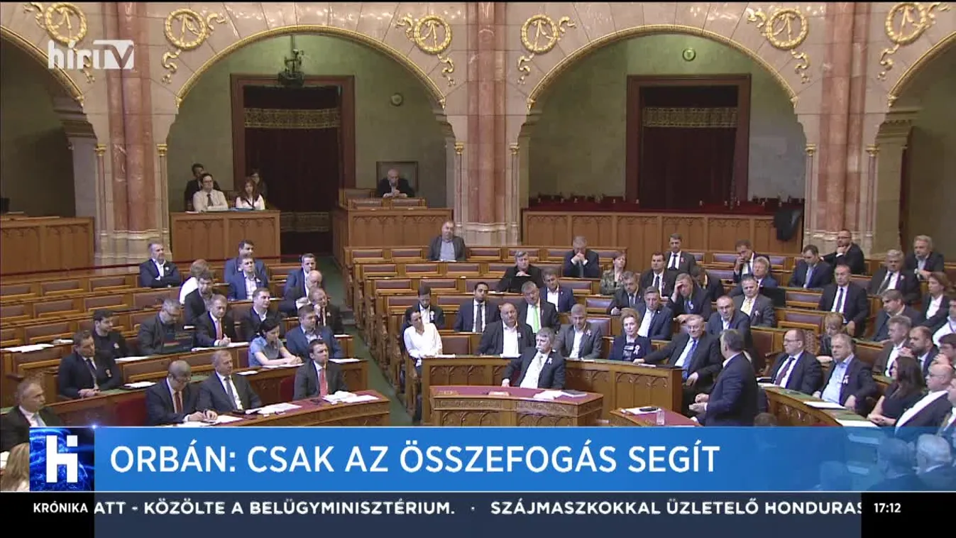 Orbán: Csak az összefogás segít