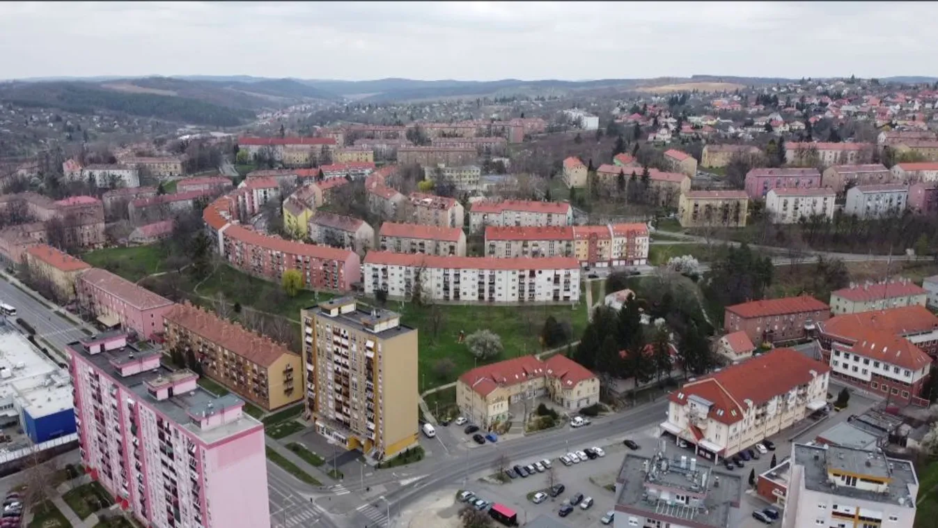 A komlói operatív munkacsoport kézben tartja a helyzetet