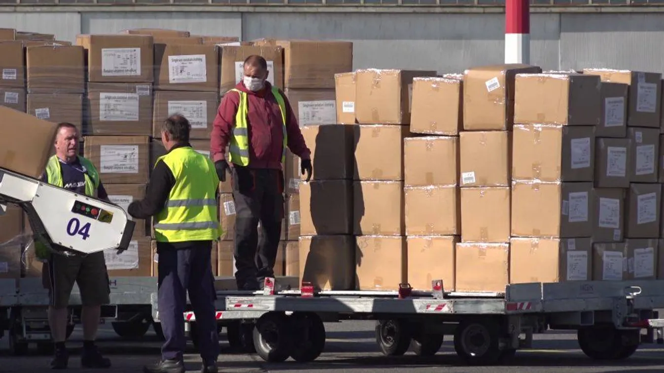 Szijjártó Péter: 31 millió maszk és 133 ezer teszt érkezett