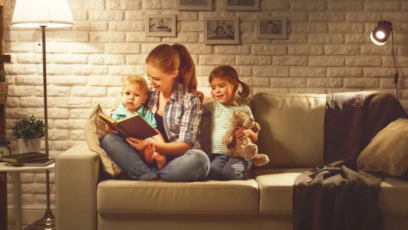 Mesékkel, új tartalmakkal és tanácsokkal segíti a családokat az UNICEF Magyarország