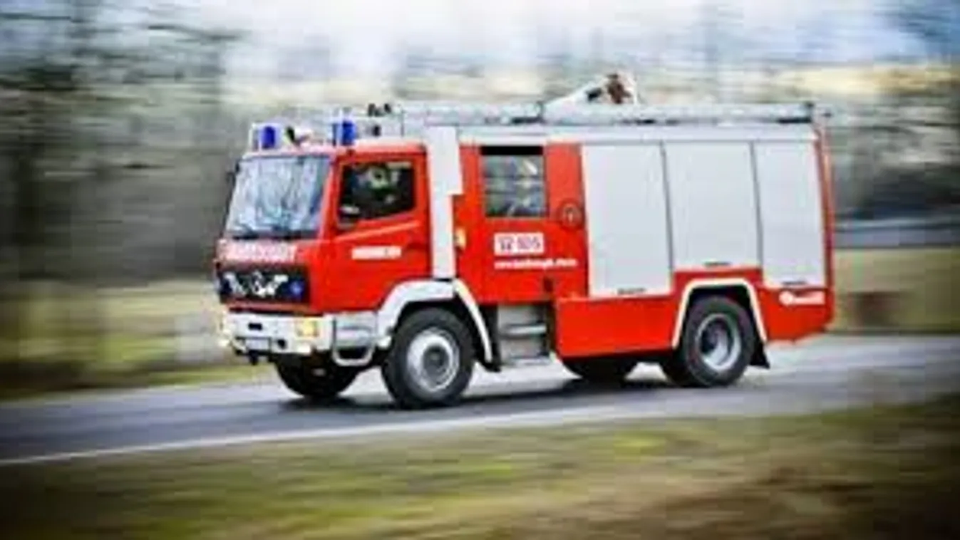 Csaknem 10 ezer önkéntes tűzoltó is segíti a védekezést