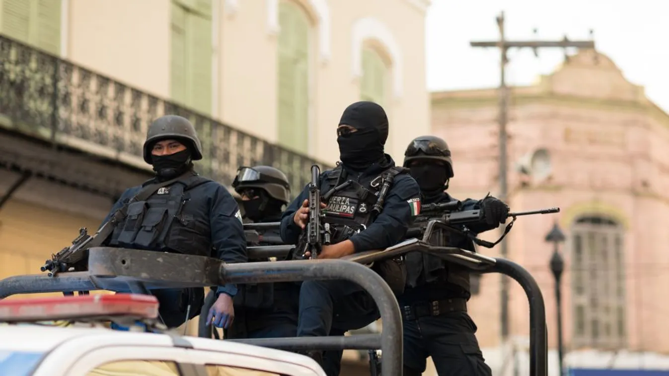 Többen életüket vesztették rivális mexikói bandák tűzharcában