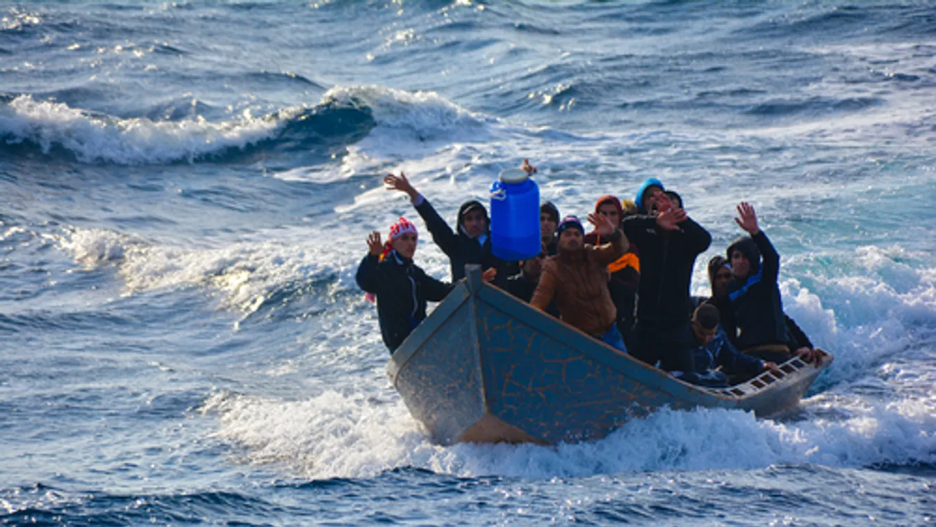 Migrációkutató: több mint négyszer annyi határsértés történt idén az olasz partokon, mint tavaly
