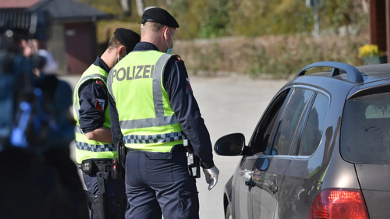 Bombafenyegetés miatt kiürítették a bécsi Hofburgot