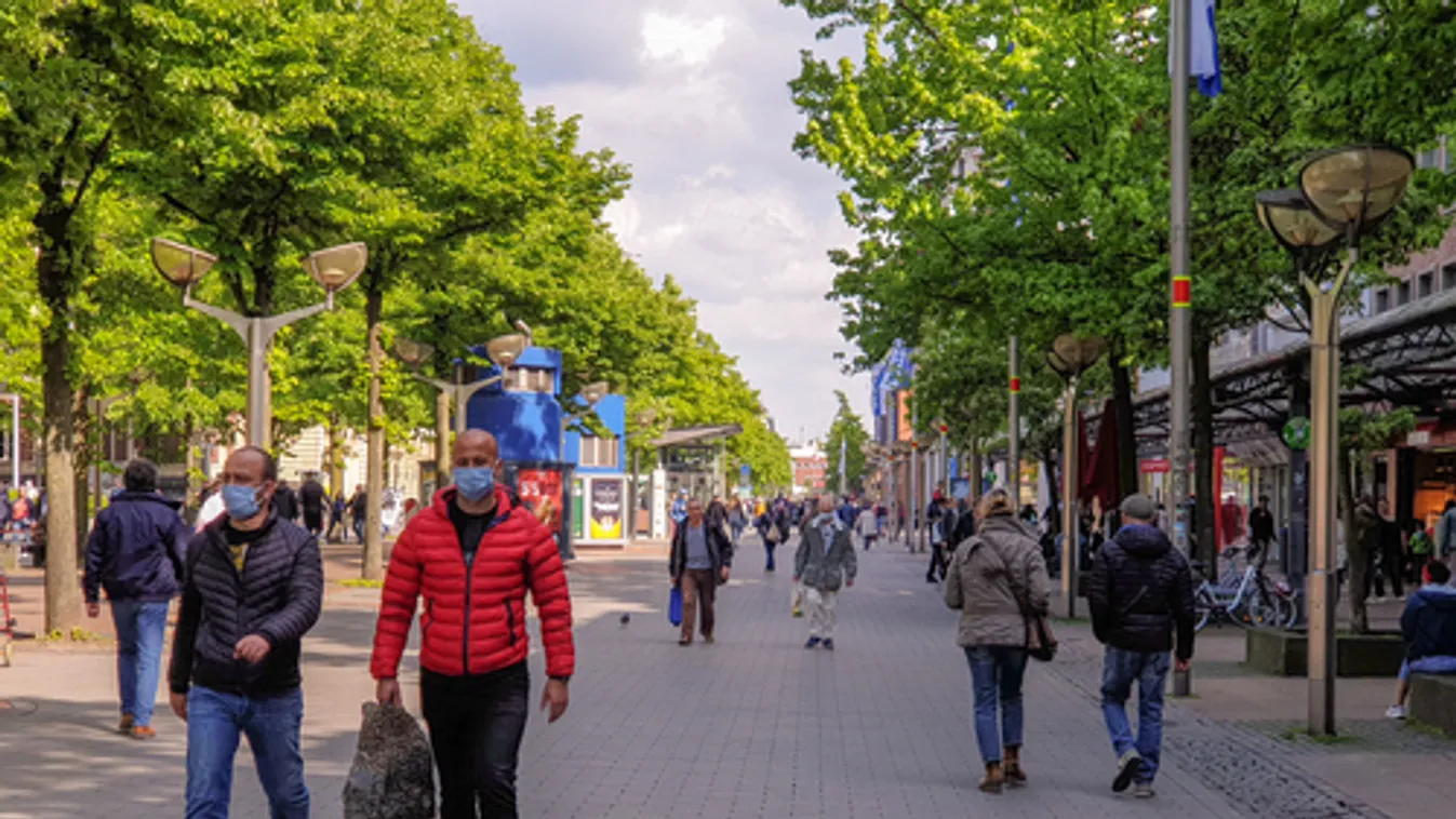Újabb lazításokat és új védekezési rendszert vezetnek be Németországban
