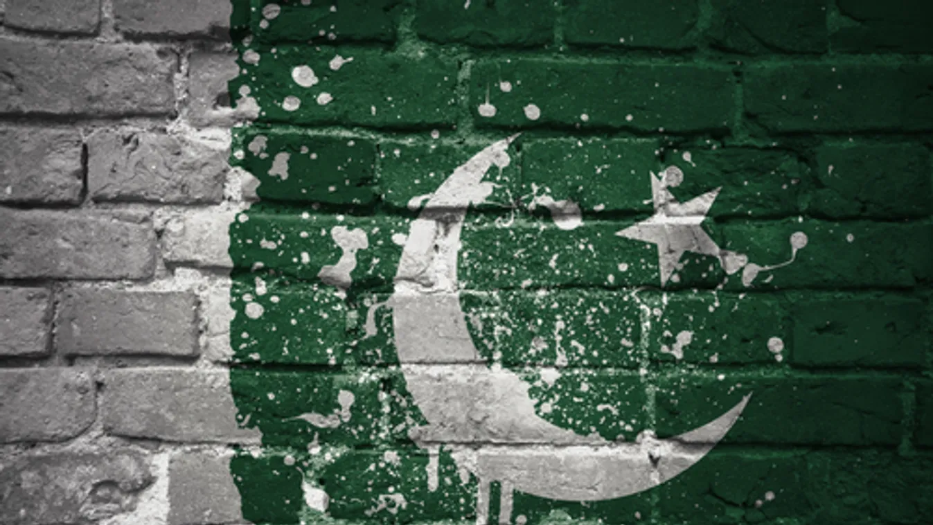 Két tizenéves lányt megöltek a rokonaik Pakisztánban