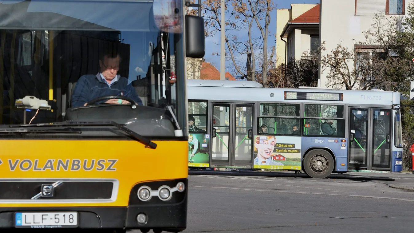 Fokozatosan visszaáll az első ajtós felszállási rend a volánbuszokon