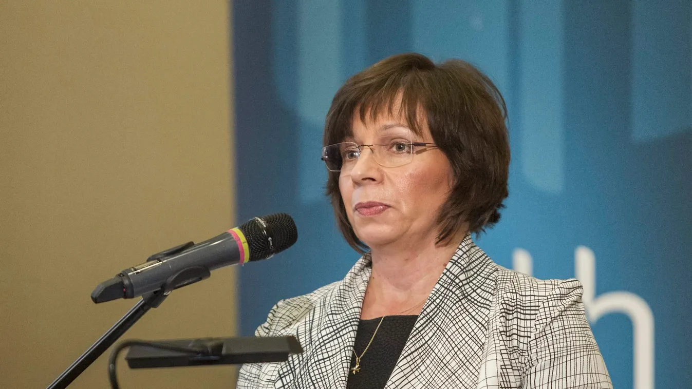 Rendhagyóan adta ki a Dr. Magyari Endre-díjakat az NMHH elnöke a Távközlés Világnapján