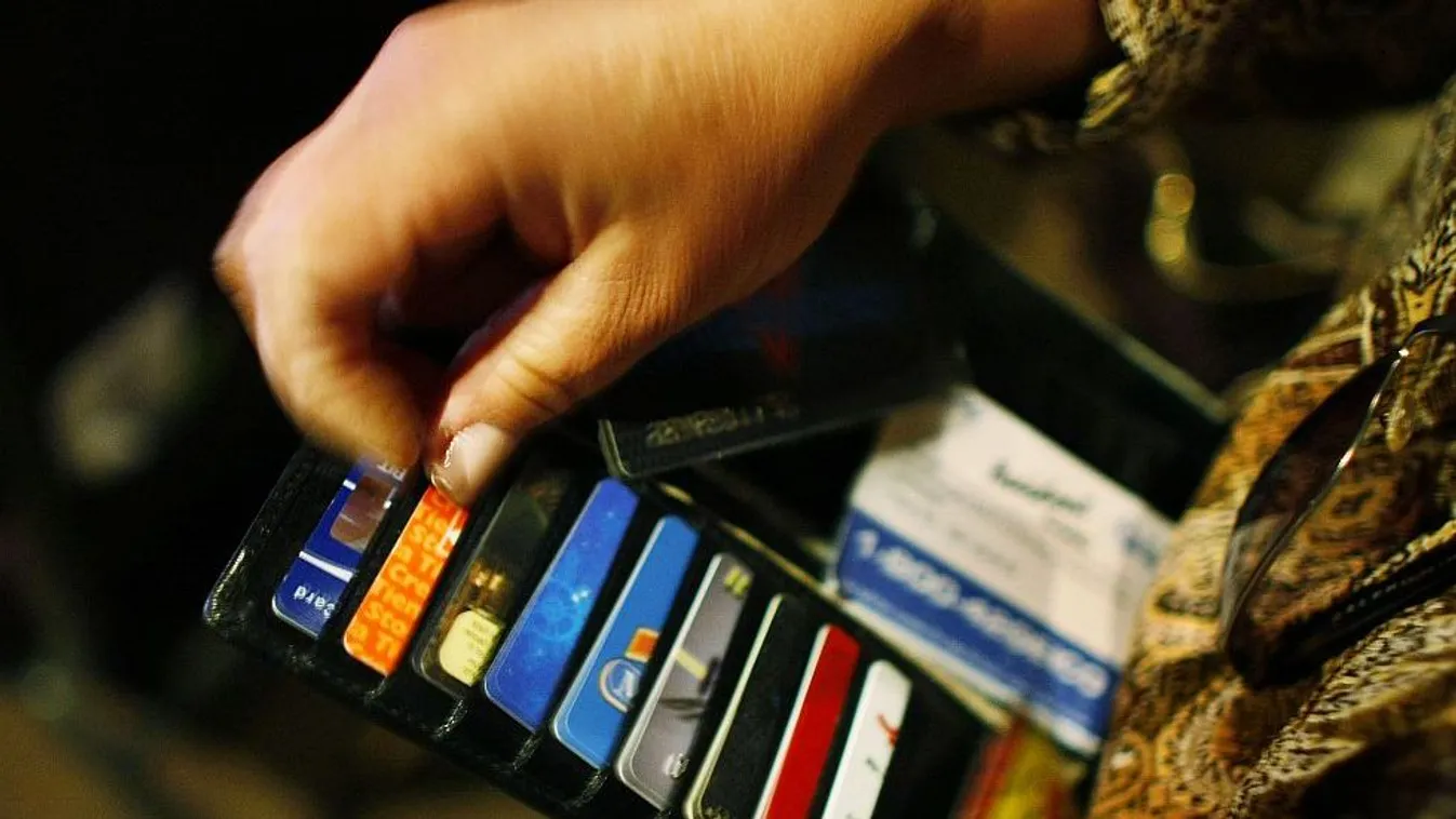 Századvég: Egyszerre több bankot is érdemes megkeresniük a cégeknek hiteligényükkel