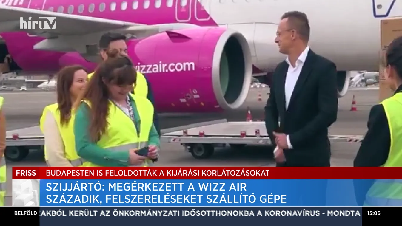 Szijjártó: Megérkezett a Wizz Air századik, felszereléseket szállító gépe
