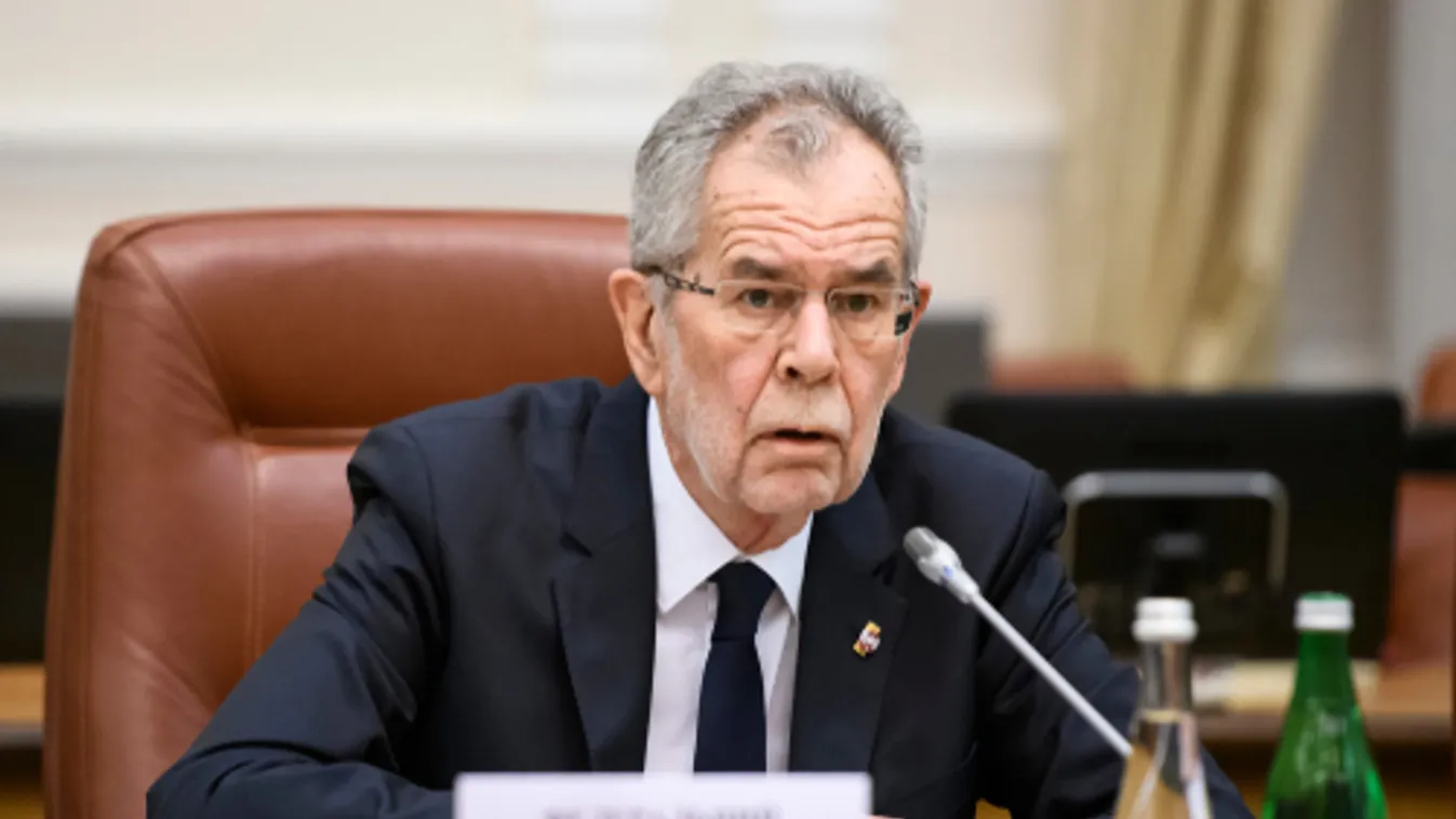 Osztrák államfő: Sikerülni fog az újrakezdés