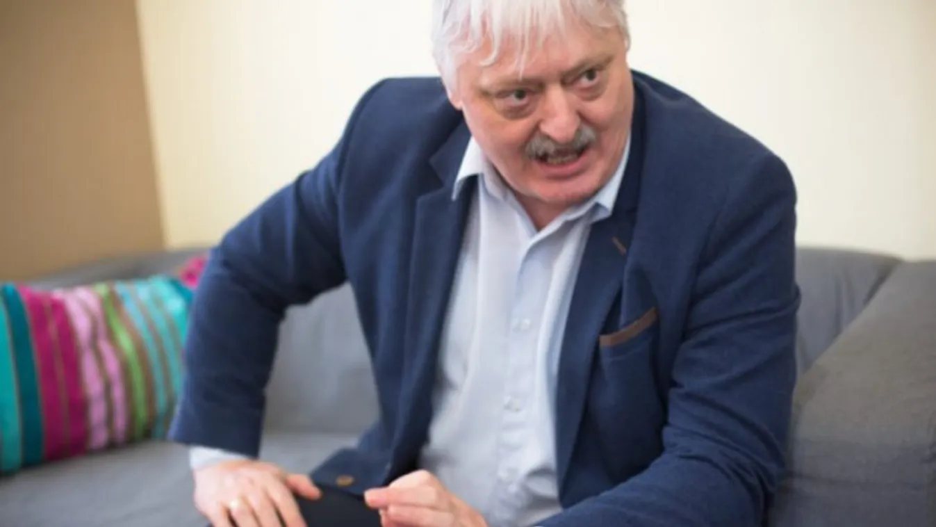 Le a diktatúrázással! - Gajdics Ottó publicisztikája