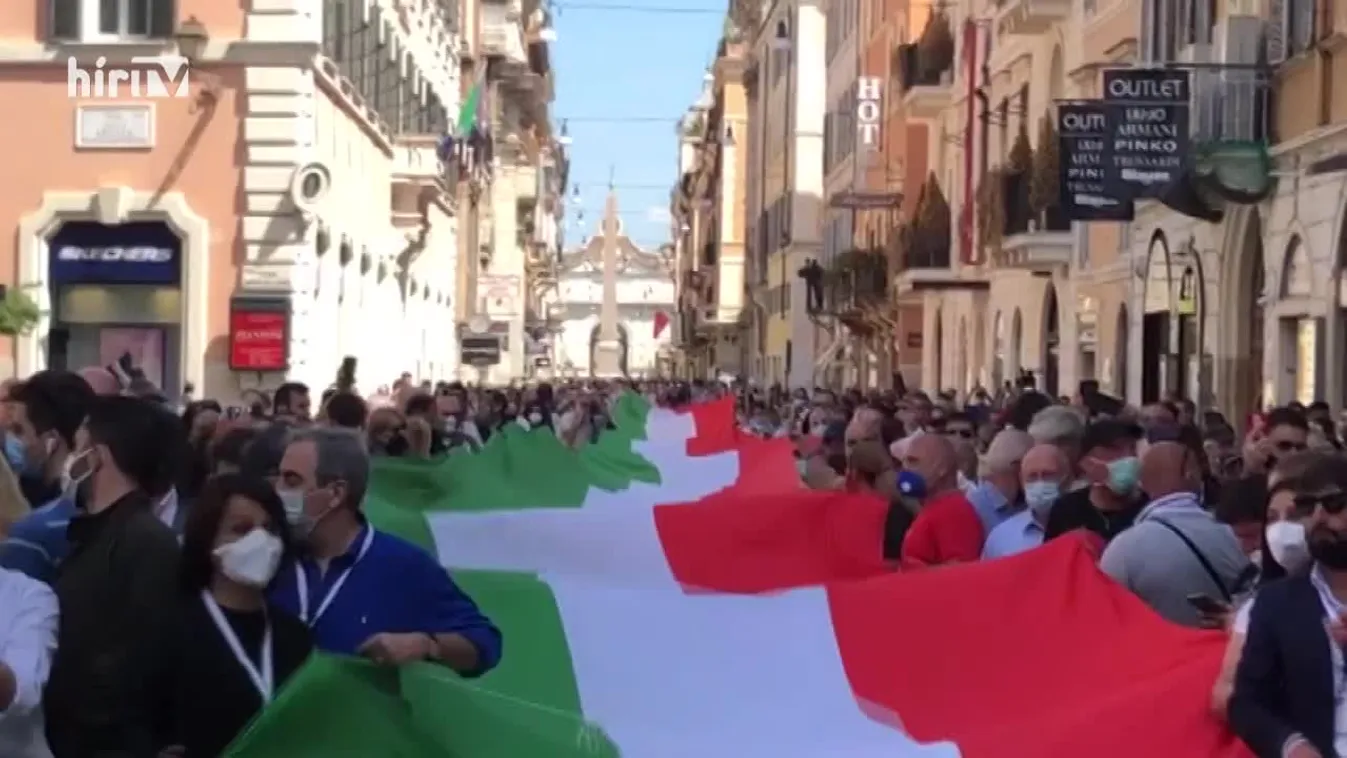 Hírvilág: Fokozatosan oldják fel a határzárakat az Európai Unióban